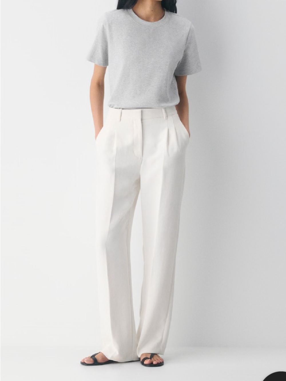 ❣️SOLD❣️Aritzia Wilfred - The Effortless Pant size 4